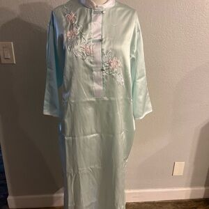 Vtg Windy Rose Elegant Mint Green Embroidered nightgown sz M